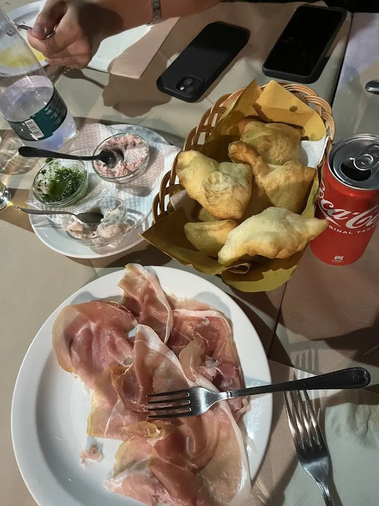 Ilaria Civale_RE MIDA trattoria Pizzeria_Rossano_review