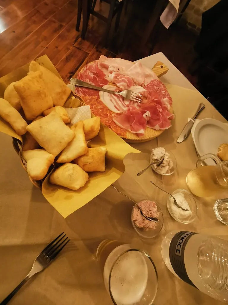 RE MIDA trattoria Pizzeria_Rossano_slider_image_3