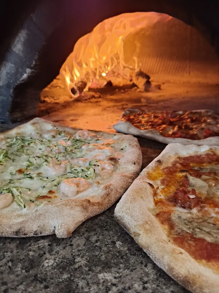 Pizzeria Pulcinella_Rossano_slider_image_3