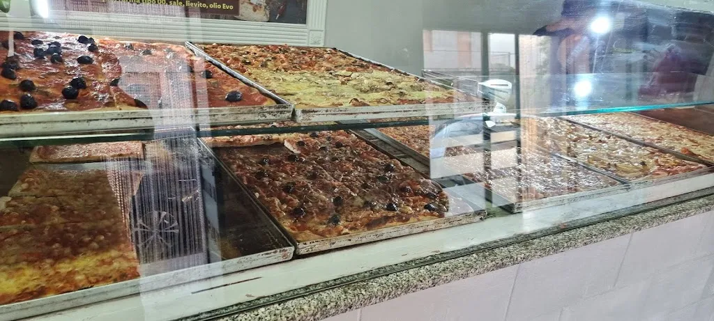 La Spizzicheria Di Graziano Vaccaro restaurant in Sambiase
