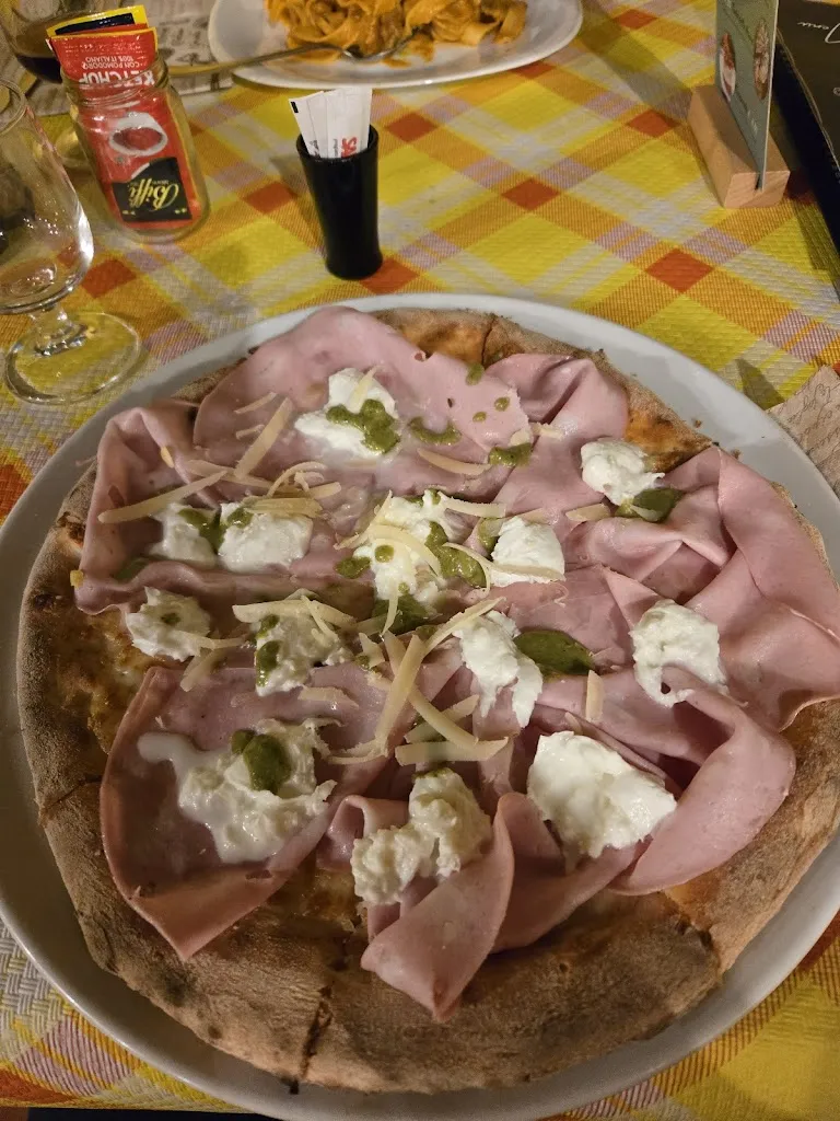 Crazy Pizza e Bar_San Demetrio Corone_slider_image_2