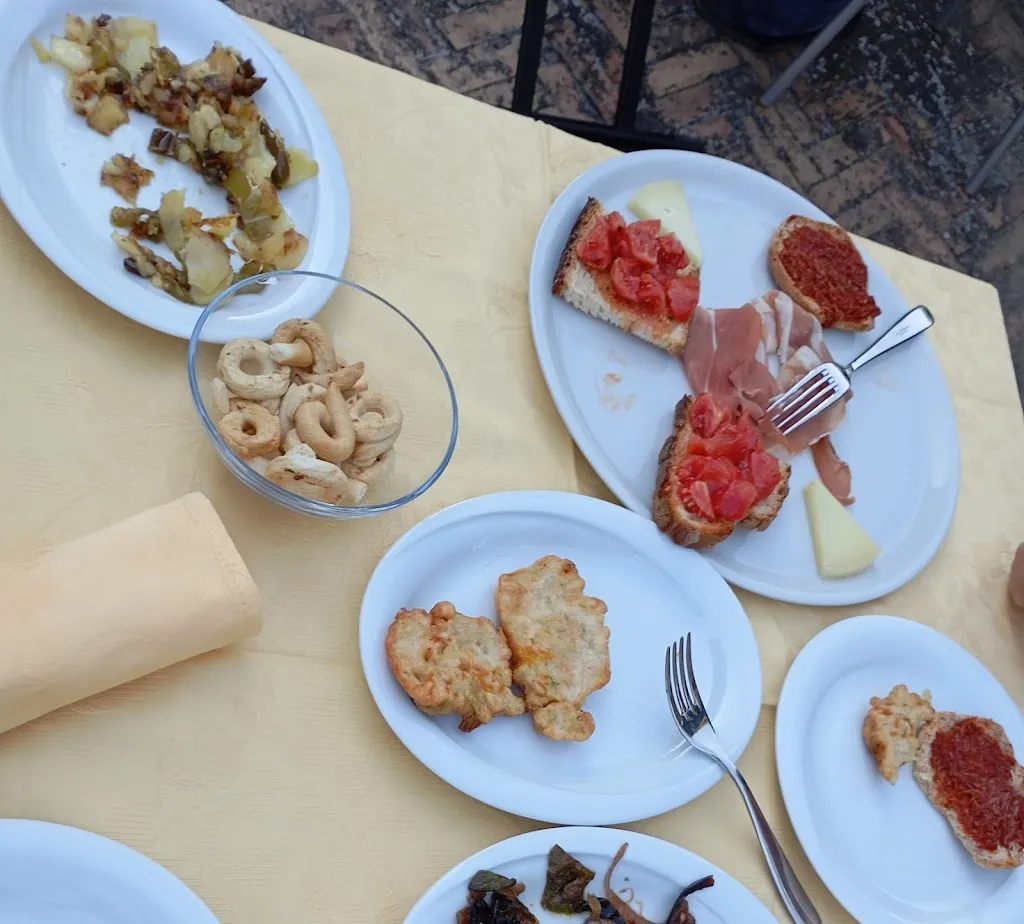 NOTA SKOURT_DOC - Collegio Sant'Adriano -_San Demetrio Corone_recensione