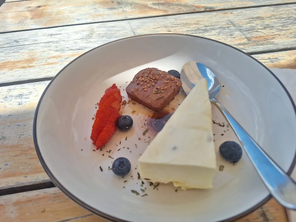 אמונה חיימוביץ_Ütia Crëp de Munt_Corvara_review