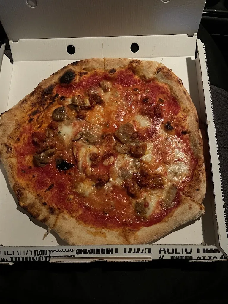 Donatella_La Fattoria - Pizzeria_San Marco Argentano_review