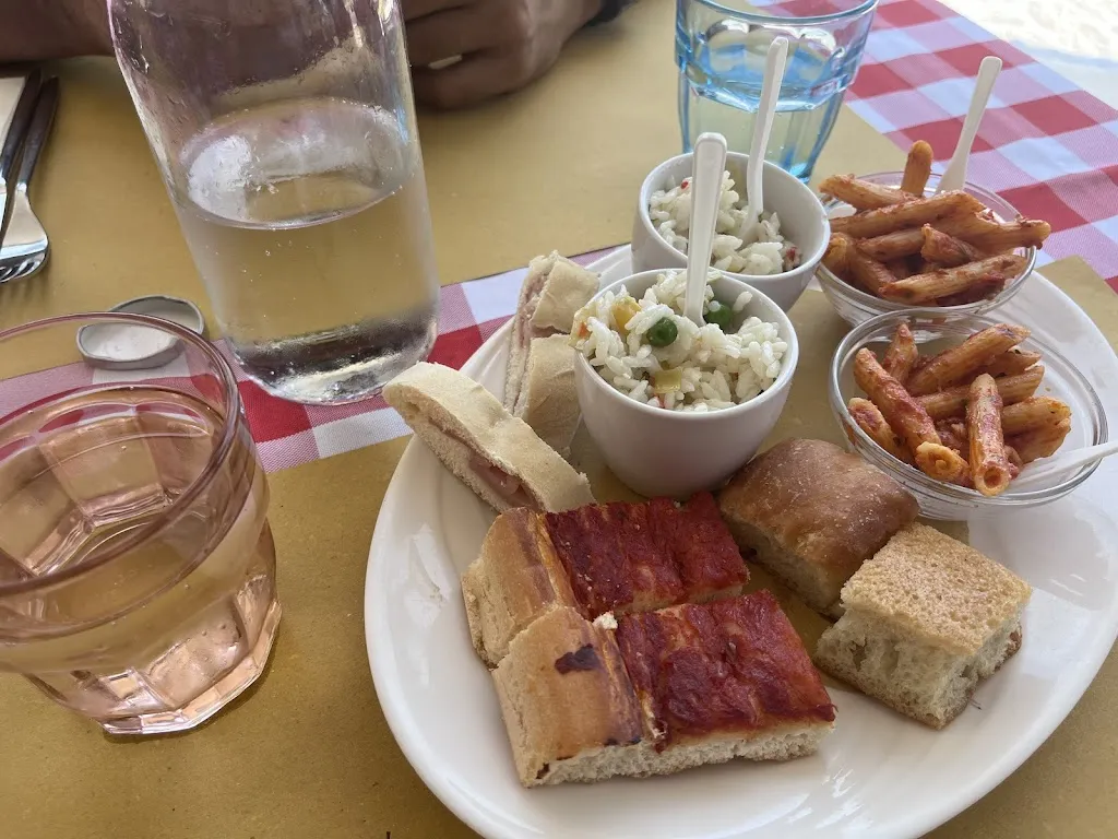 Mimma De Felicis_Follia Pratica_Alba Adriatica_review