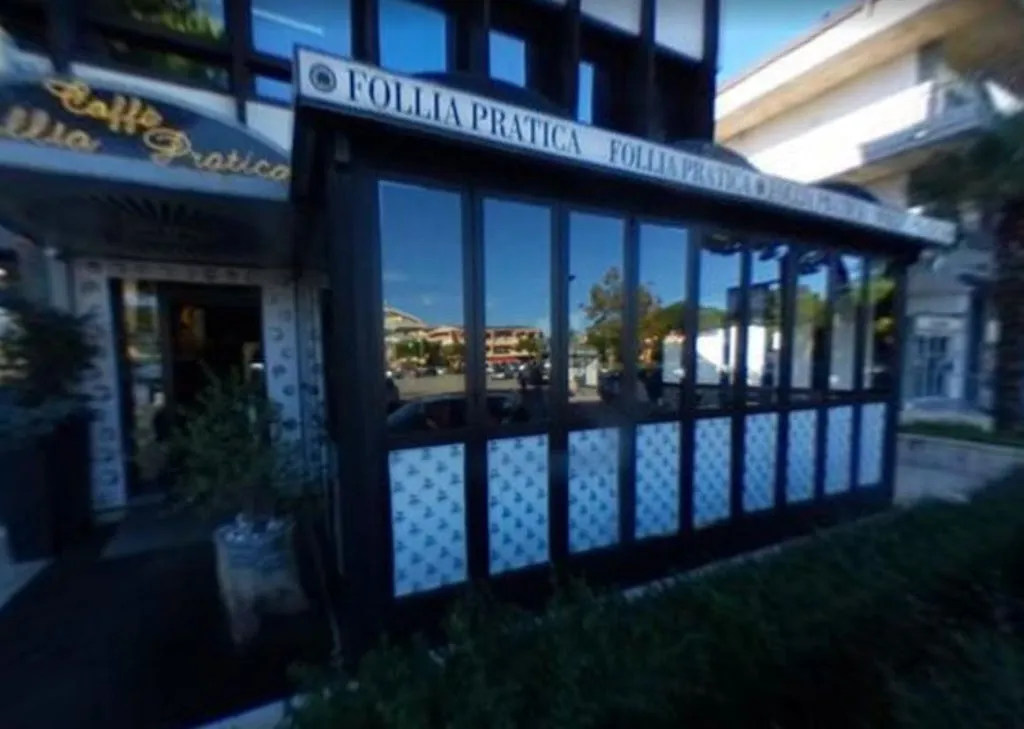 Follia Pratica restaurant in Alba Adriatica