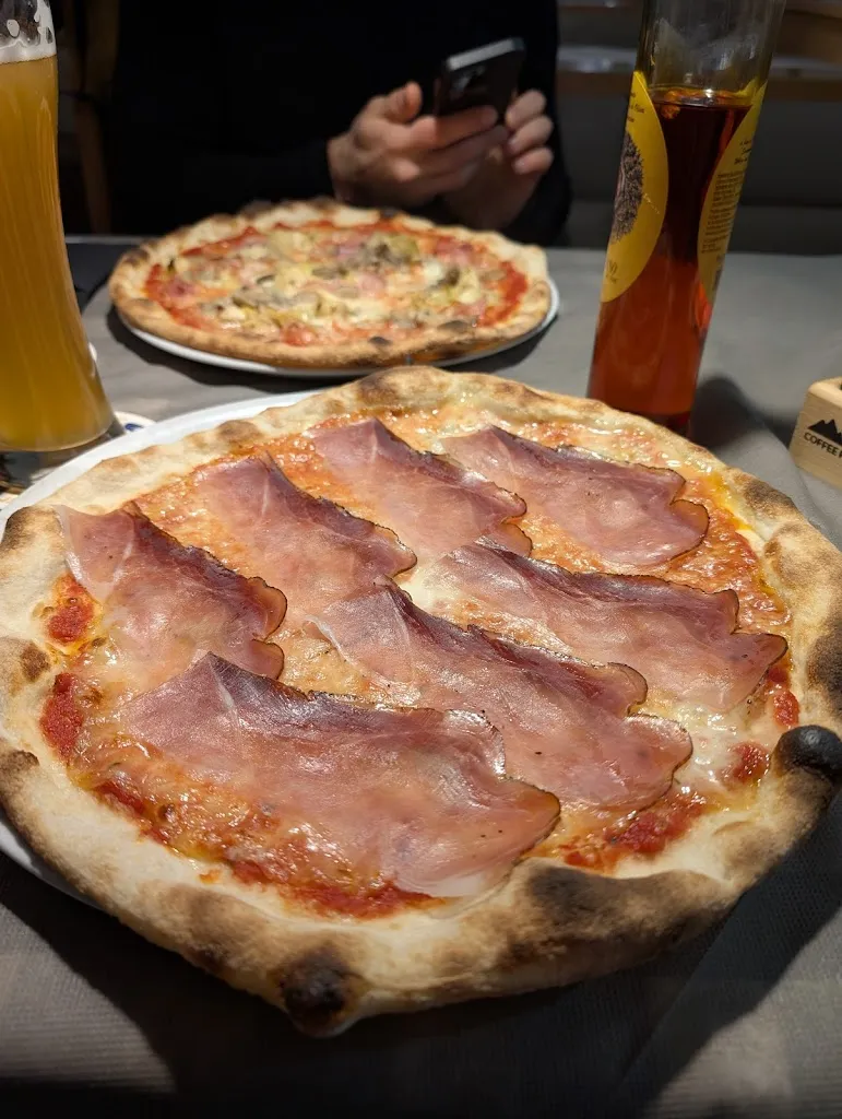 Michalis Konstantinou_Pizzeria Bar Ristorante Pizzeria Stadio_Corvara_review