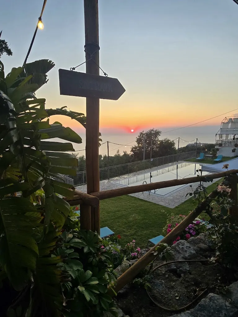 Wendy Walker_Borgo Rosso di Sera_San Lucido_recensione