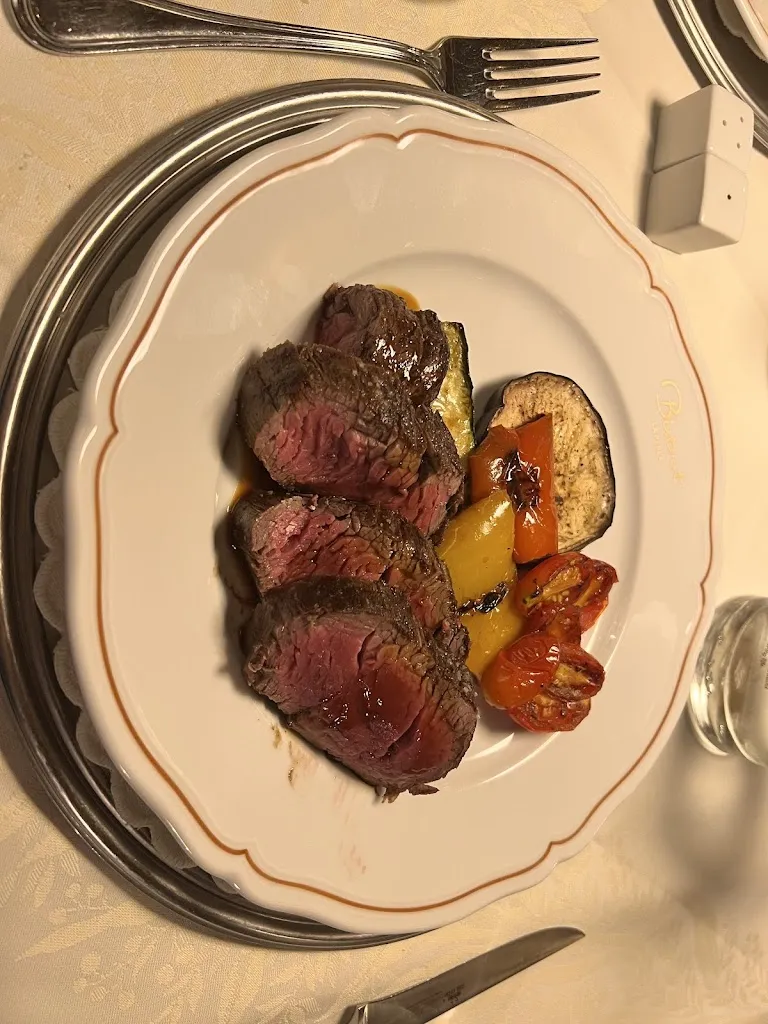 Nolan Karpinski_Ristorante Bistrot Music Club_Corvara_review