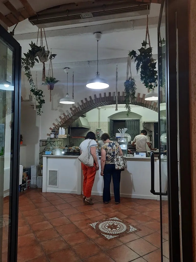 EAT END DRINK di Roberto Chianello_San Lucido_slider_image_3