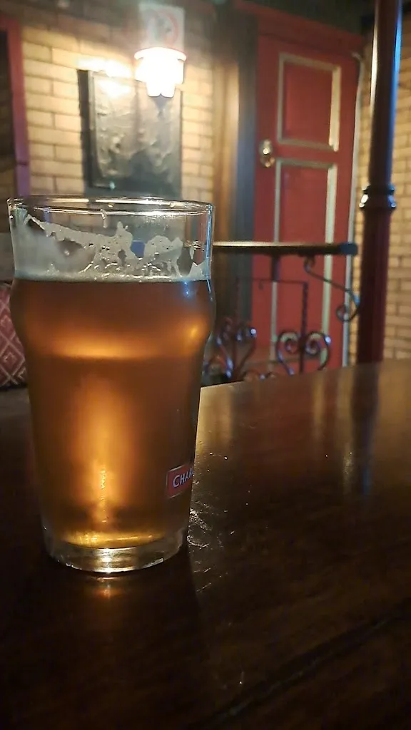 Nadia del Valle_Donna Vienna Pub_San Lucido_review