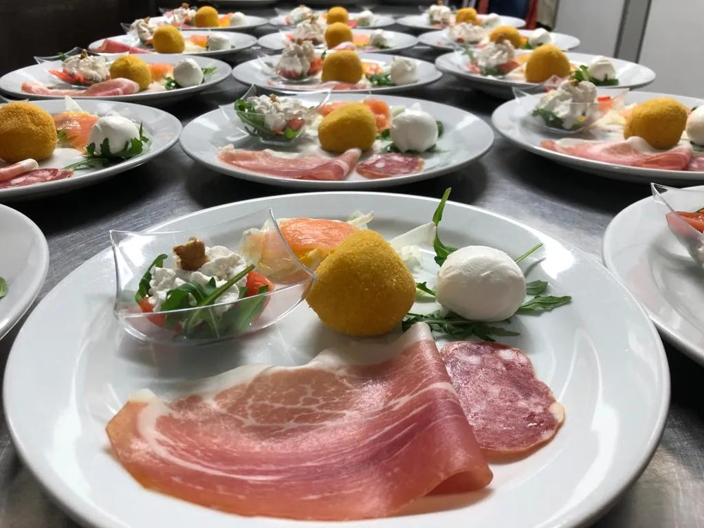 RISTORANTEDAPAURA_San Giovanni in Fiore_slider_image_2