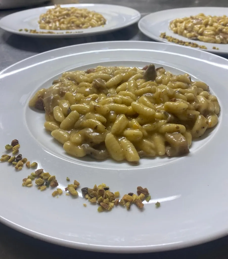 RISTORANTEDAPAURA_San Giovanni in Fiore_slider_image_3