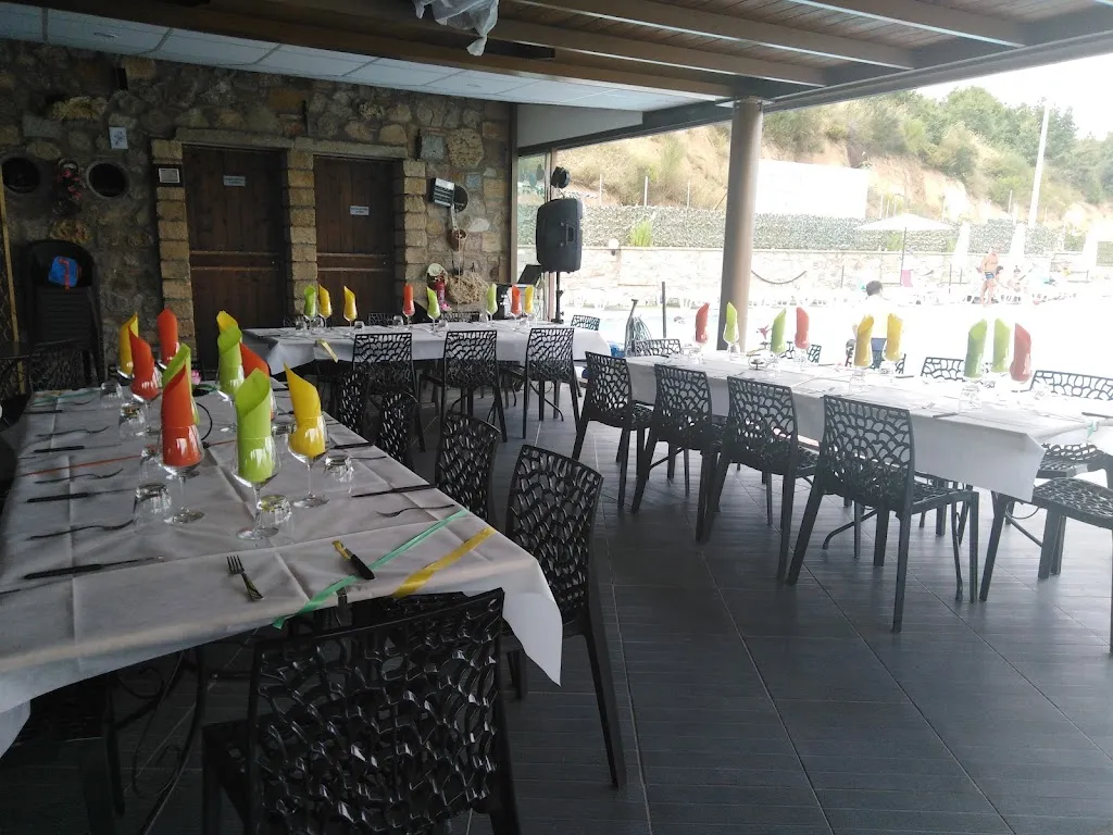 L'eclissi Piscina Ristorante Pizzeria Sala ricevimenti_San Giovanni in Fiore_slider_image_1