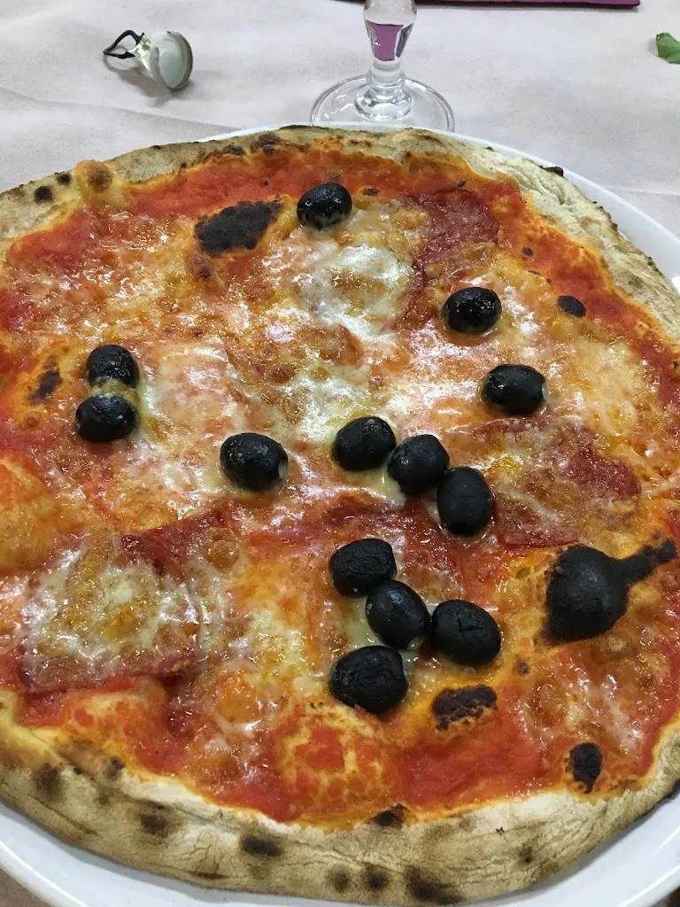 Jolanda Fonte_La Pirainella Ristorante Pizzeria_San Giovanni in Fiore_recensione