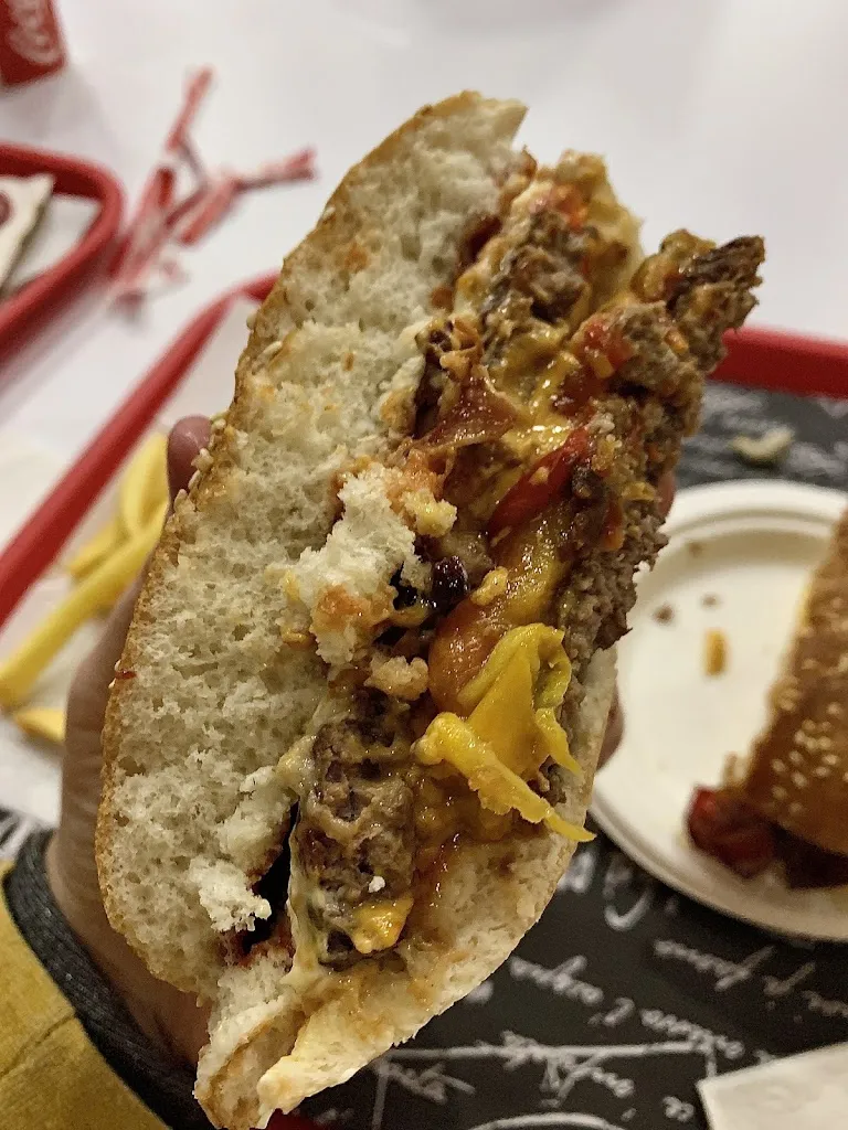 Burghi’s FAST FOOD sgf_San Giovanni in Fiore_slider_image_2