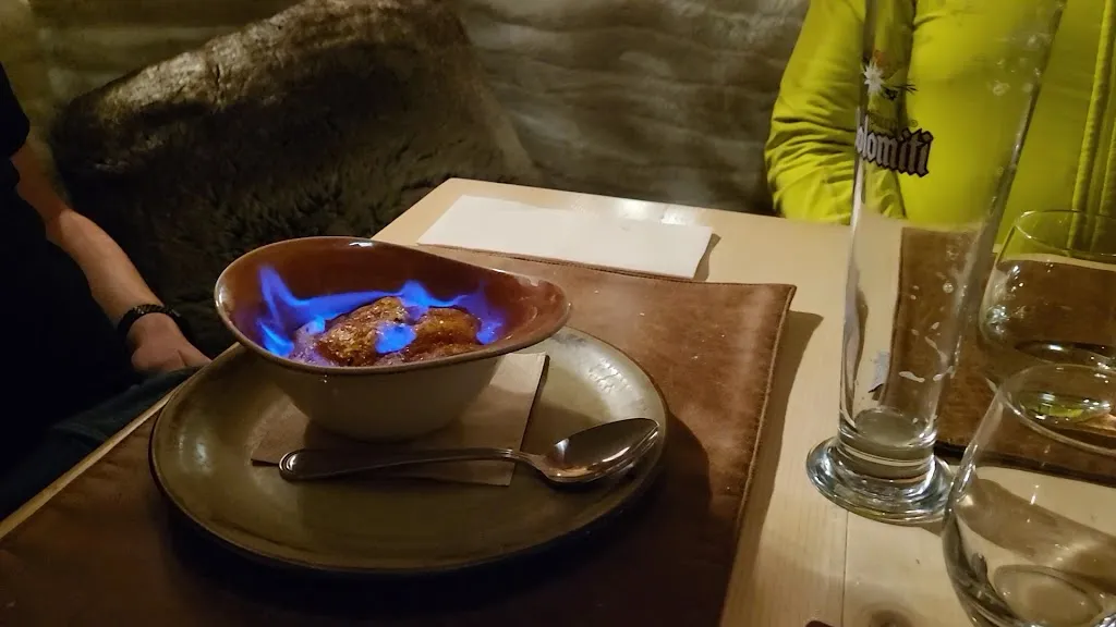 Ristorante Mathiaskeller_Corvara_slider_image_2