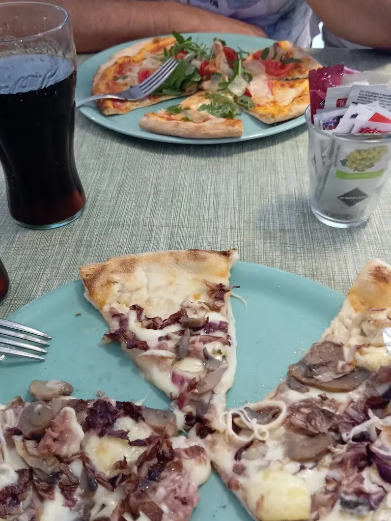 Anna Maria La Vista_Ristorante Pizzeria Airone in Rosa_San Nicolò_recensione