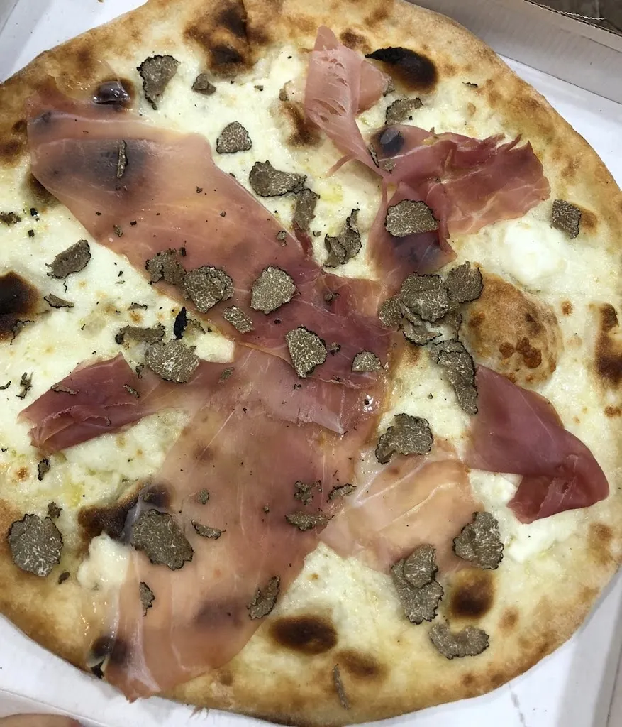 Giuseppe Sacco_L'Amalfitana_San Nicolò_review