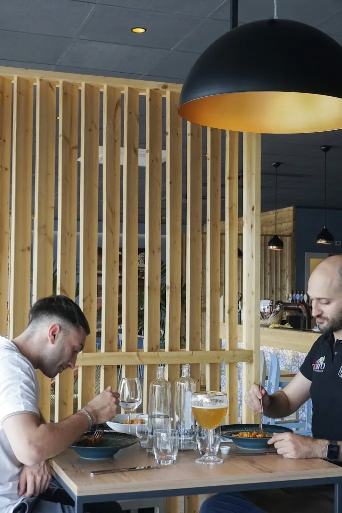 Zefiro - Ristorante Pizzeria_San Nicolò_slider_image_1