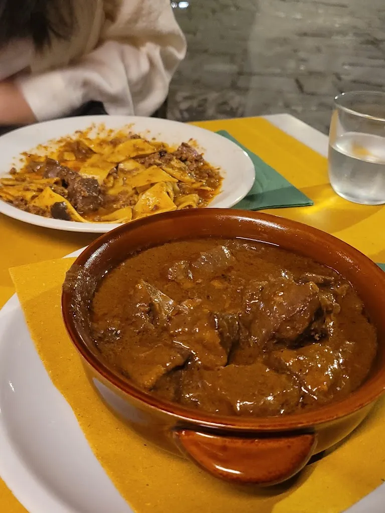 Alimentari Mescita Di Vini_San Nicolò_slider_image_2