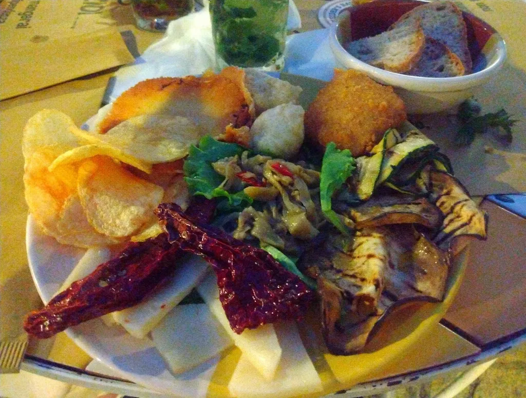 Janet Cohen_Qcècè SocialCafè_San Nicola Arcella_review