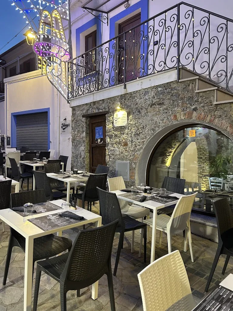 Johnny’s Pizzeria_San Nicola Arcella_slider_image_1