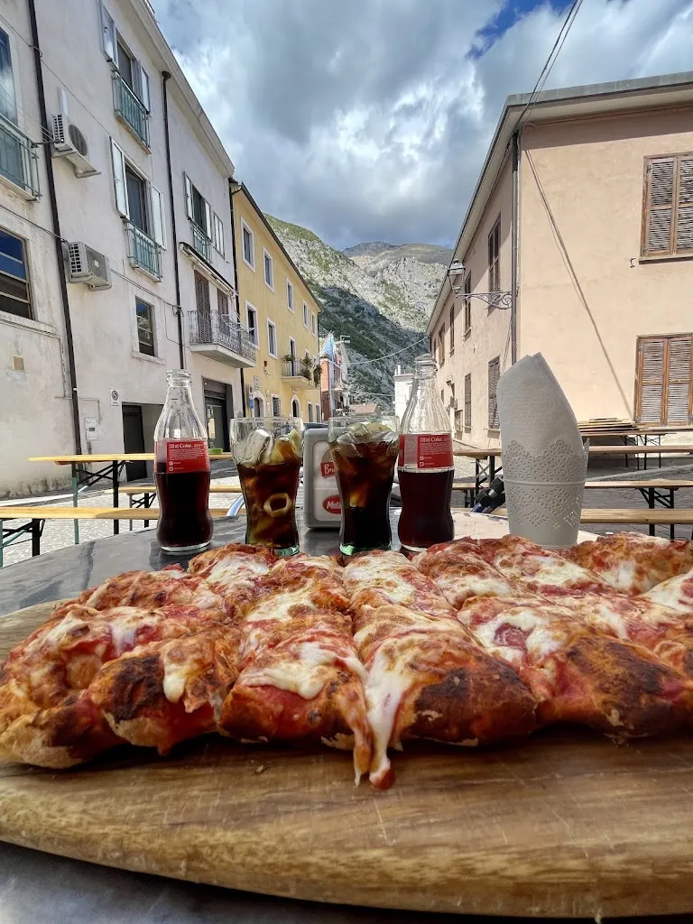 Bill Velasquez_Hansel and Gretel Cafeteria - Yogurt_Fara San Martino_review