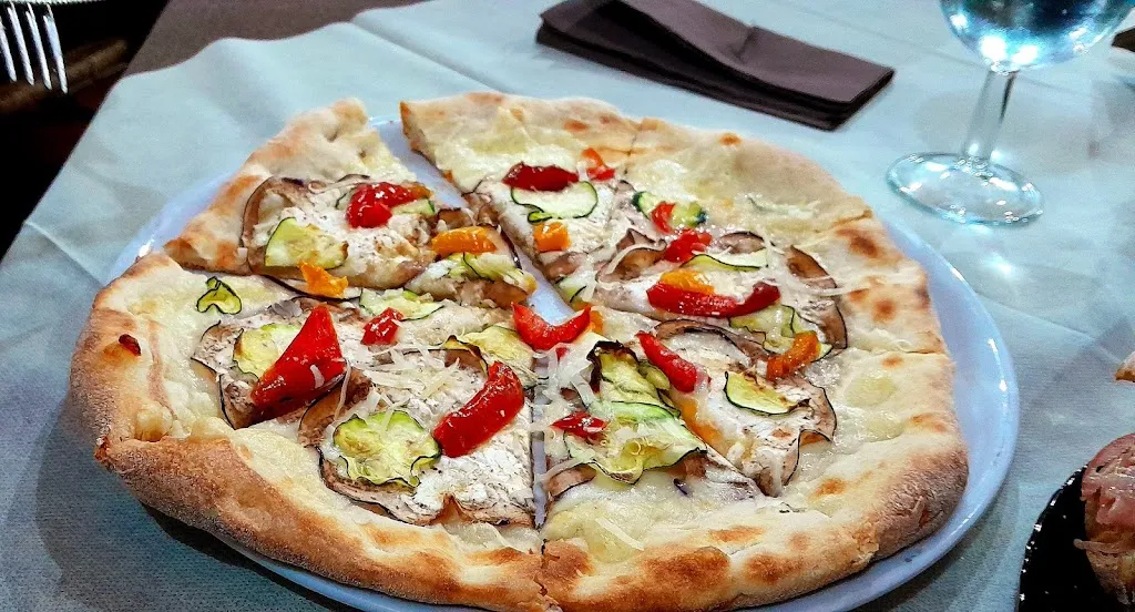 ROBERTO ARCURI_Ristorante Pizzeria Paninoteca 