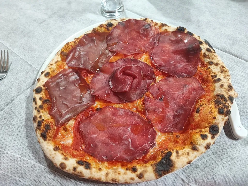 Domi Verna_Pizza Jume_San Pietro in Guarano_Bewertung