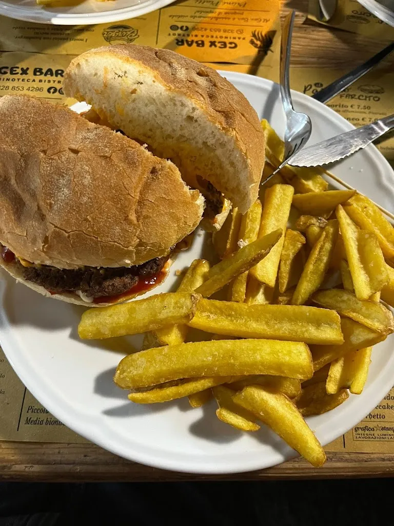 Salvatore Viggiano_Gex Bar_San Sostene_review