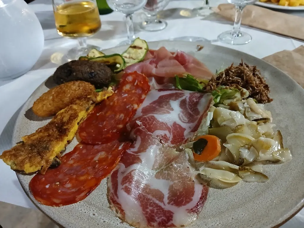 Ristorante Pizzeria Insonnia_San Sosti_slider_image_3