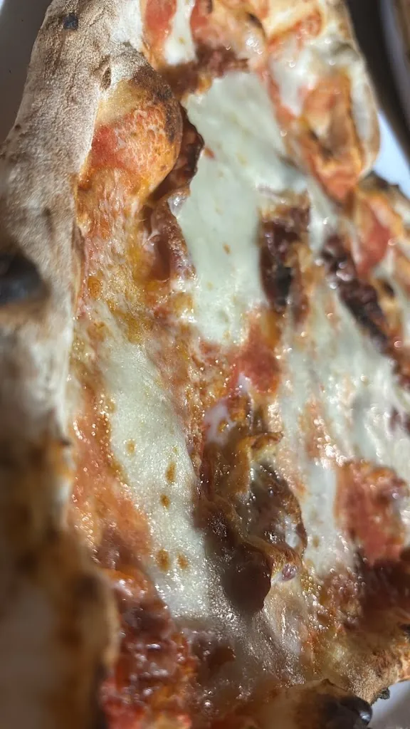 Jessica Battaglia_Pizzeria 400 gradi di Luca Marsella_San Vito Sullo Ionio_review