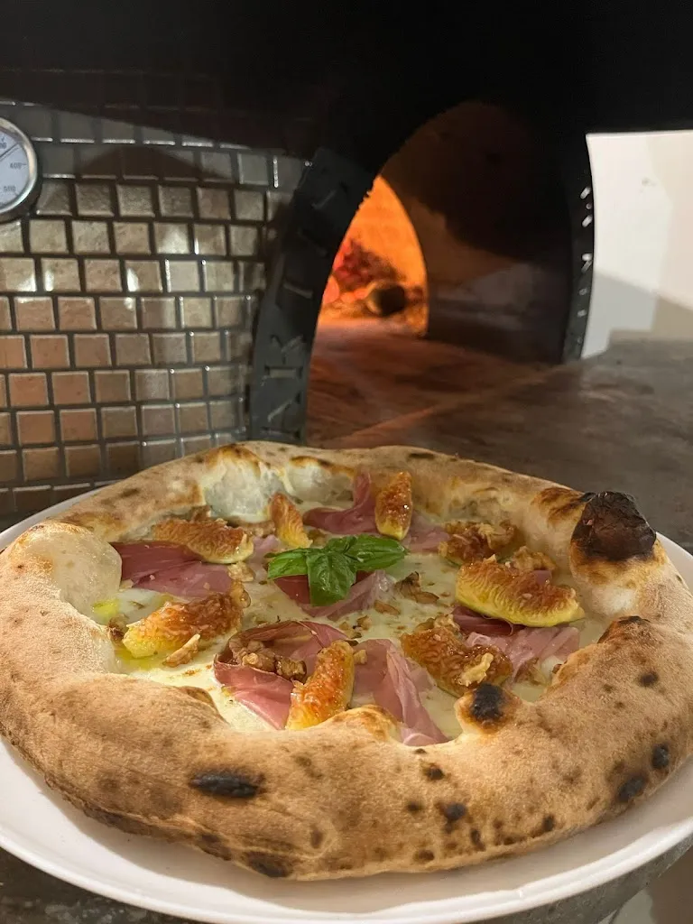 Pizzeria 400 gradi di Luca Marsella_San Vito Sullo Ionio_slider_image_3