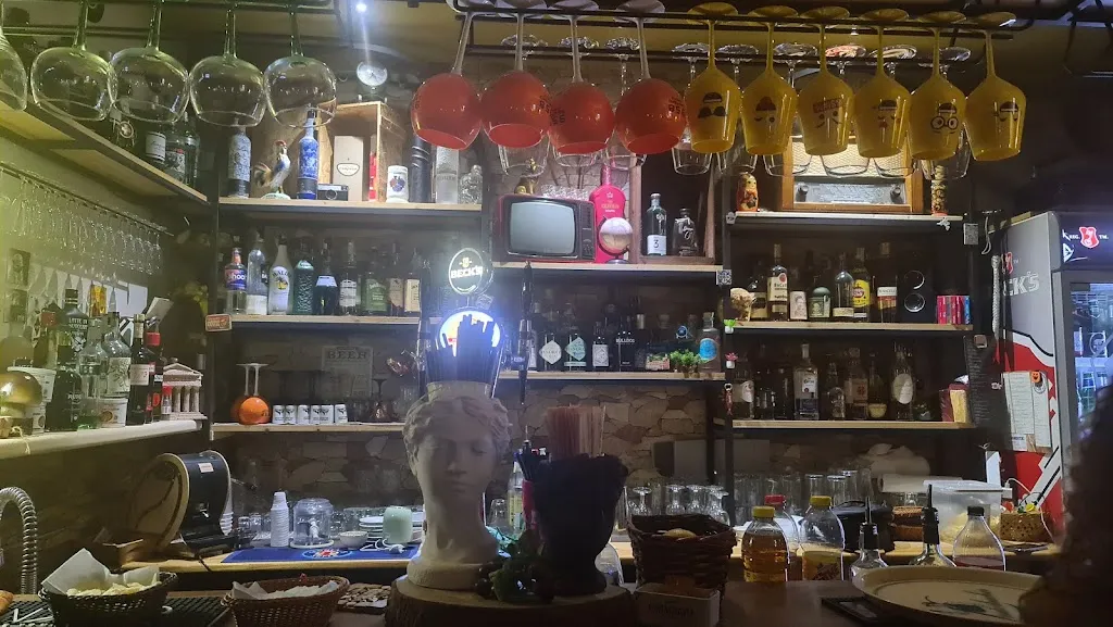 5.9 pub restaurant in San Pietro a Maida