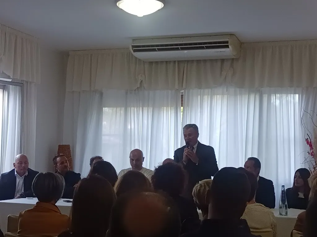 Zulfiqar Deo_Albergo Ristorante S. Eufemia_Fara Filiorum Petri_review