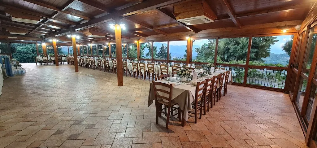 Ristorante Al Castagneto Pizzeria Di Lavalle Alesio_Santa Caterina Albanese_slider_image_3