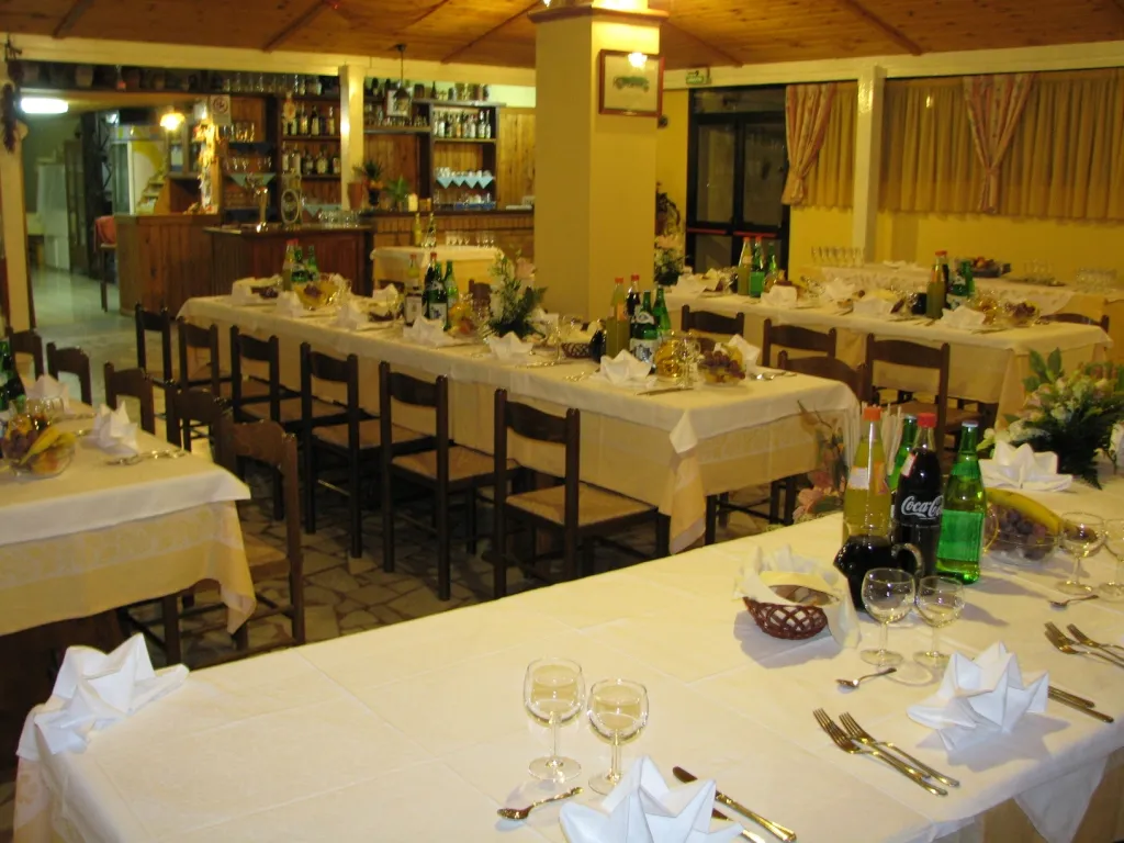 Ristorante pizzeria Da Ersilio-LAVORA SU PRENOTAZIONE-_Santa Domenica Talao_slider_image_1