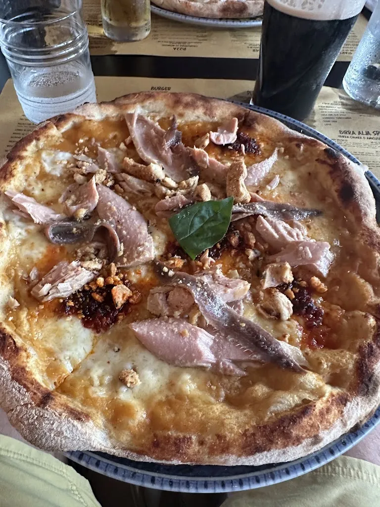 Paweł Berestecki_PUB SANTA FE_Santa Eufemia Lamezia_review