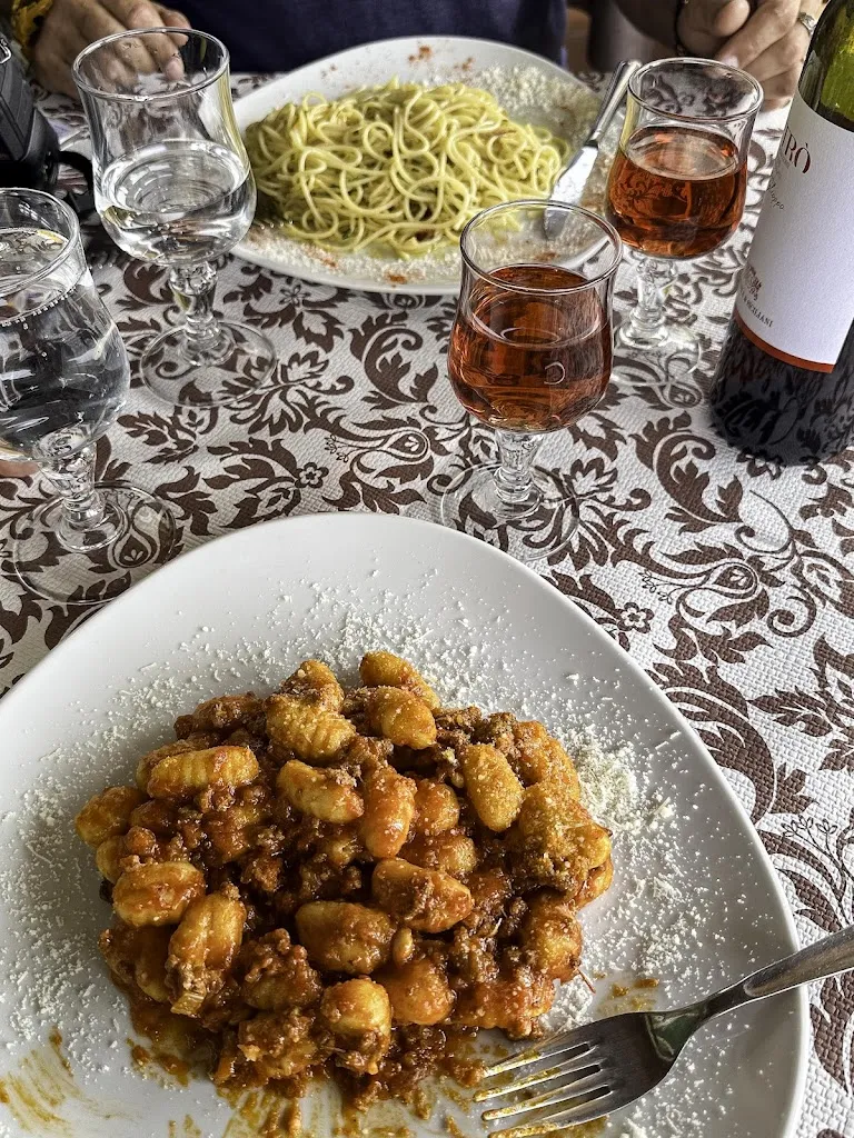 Aaron Peterson_La locanda del re ristorante pizzeria siamo sempre aperti_Santa Severina_review