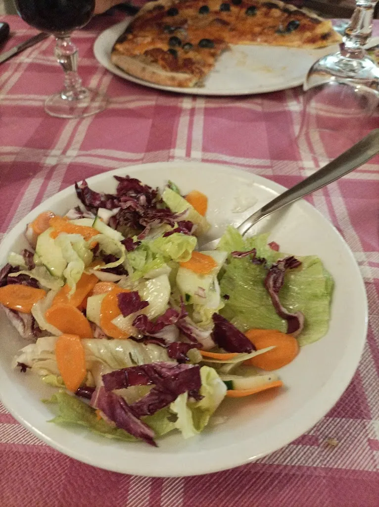 minh phu nguyen_La locanda del re ristorante pizzeria siamo sempre aperti_Santa Severina_review