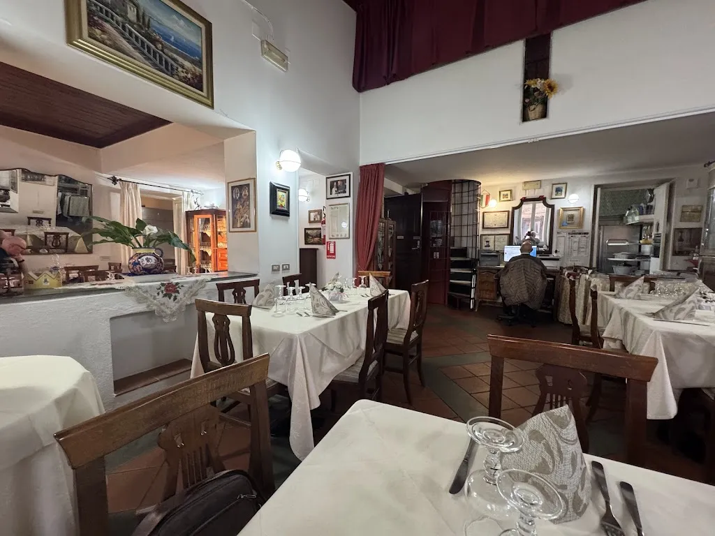 La locanda del re ristorante pizzeria siamo sempre aperti restaurant in Santa Severina