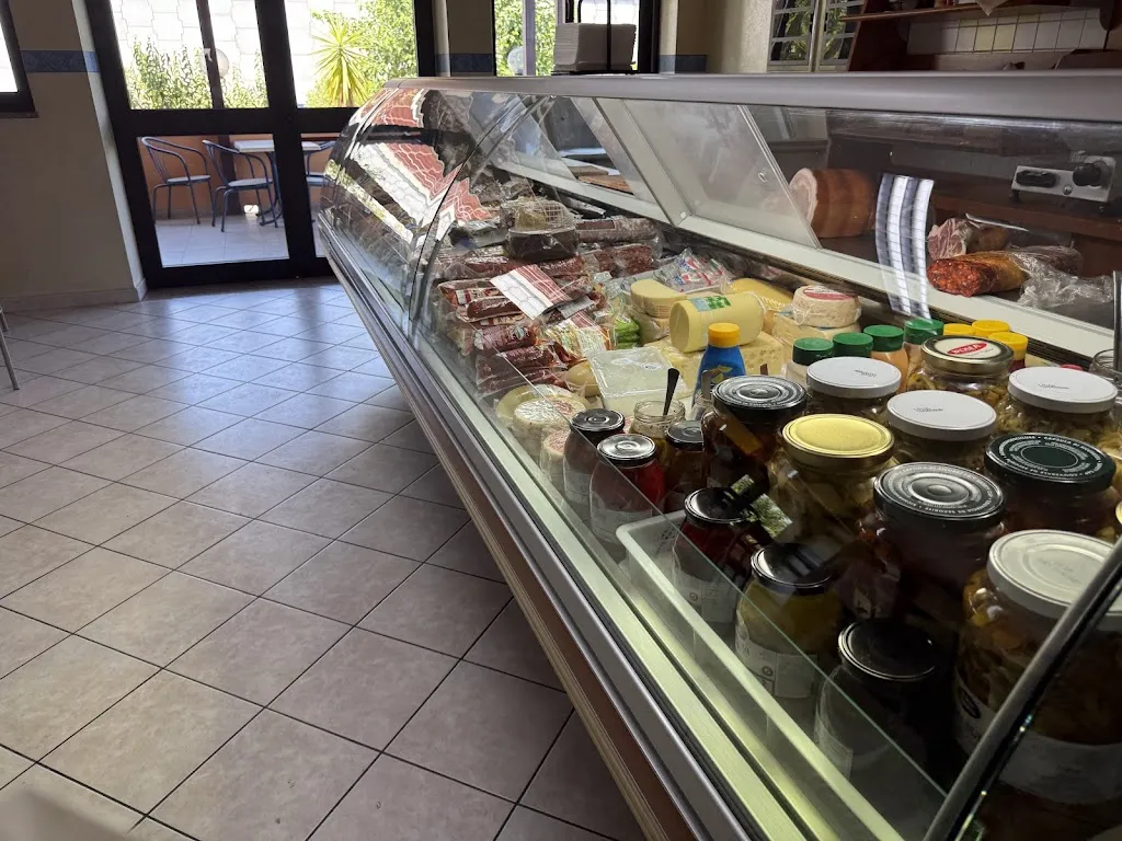 L'Espresso Bar Ristorante restaurant in Saracena