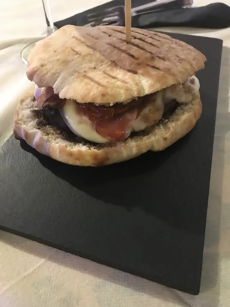 Fefy 92_Kripta_Saracena_review