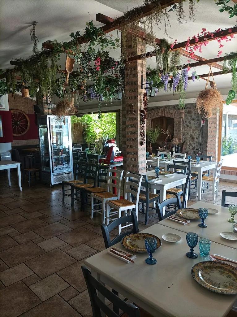 Restaurant @ Tenuta Contessa restaurant in Sartano