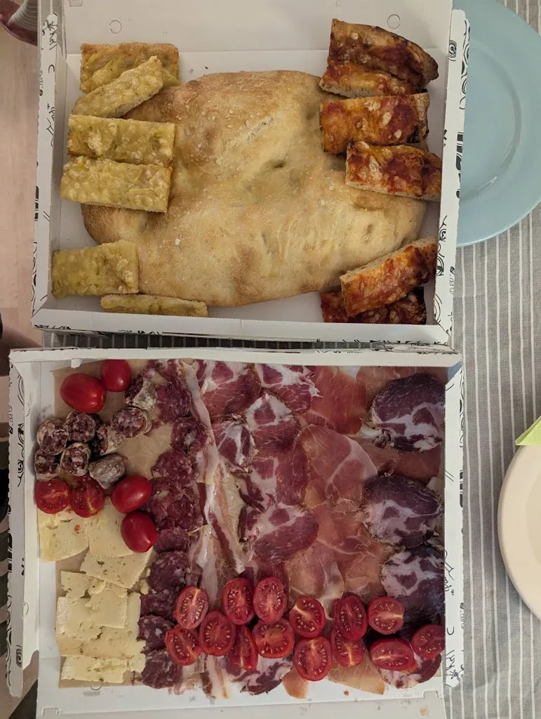 Gabriele Fregoli_Poldos Plzza Pub_Farindola_review