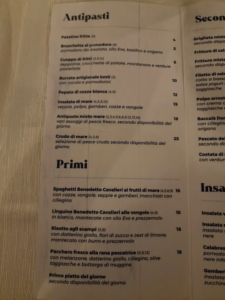 Menu_Faro Blu - Ristorante di Pesce - Cocktail Bar- Pizzeria napoletana-Stabilimento balneare_Sellia Marina_image_3