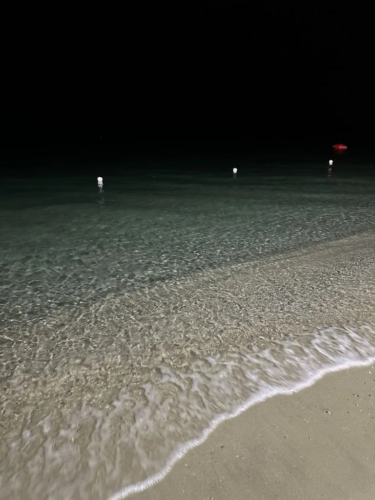 j r_Faro Blu - Ristorante di Pesce - Cocktail Bar- Pizzeria napoletana-Stabilimento balneare_Sellia Marina_review