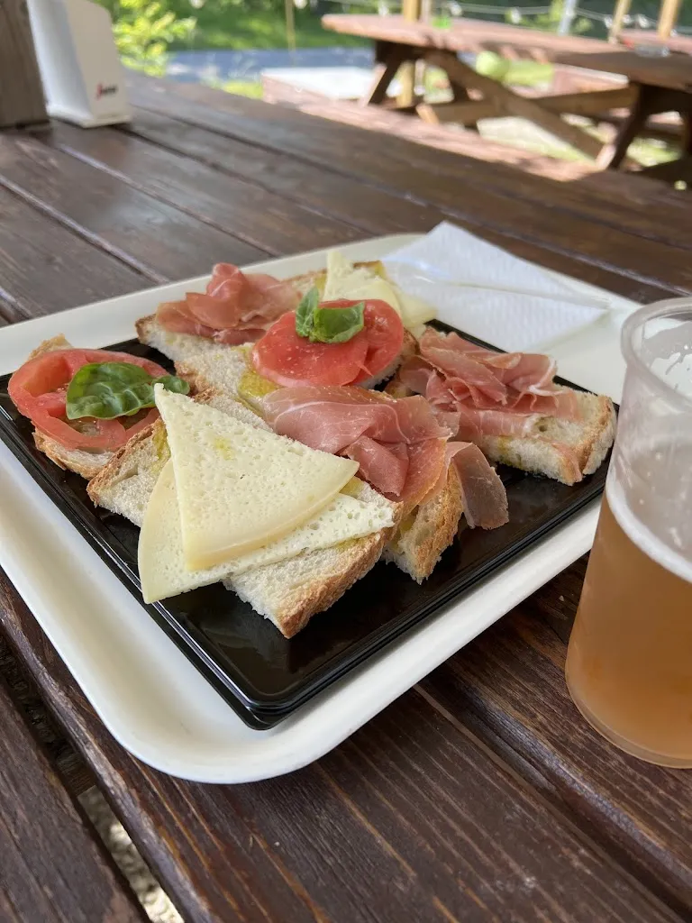 Giacomo Buffolino (Jackhaloha)_Green Bar-Bazar_Farindola_review