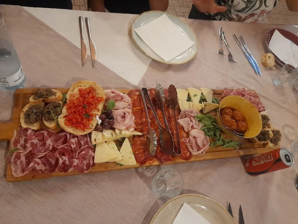 Nausica Tarzia_Ristorante Villa Nunzio_Seminara_review